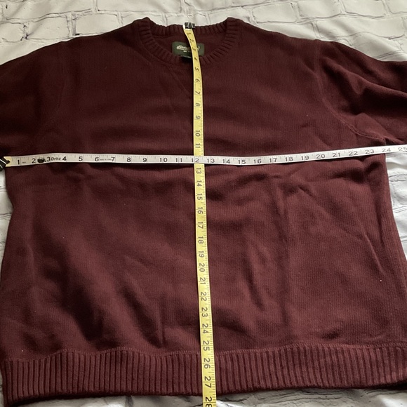 Like New Eddie Bauer Men's Deep Burgundy Crewneck Sweater - Picture 5 of 5